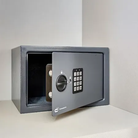 Monti44 Boutique Rom